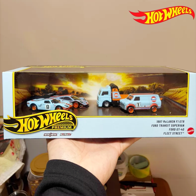 Vintage Collectible Hot Wheels - Hot Wheels 1:64 Le Mans Garage