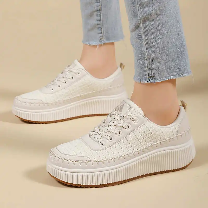 Braune Schuhe für Damen, flach – Vintage Collectible Stores Bewertung und Preis